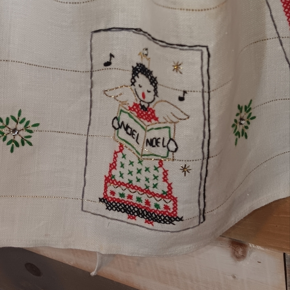 Vintage Holiday Cross Stitch Apron - Picture 4 of 6
